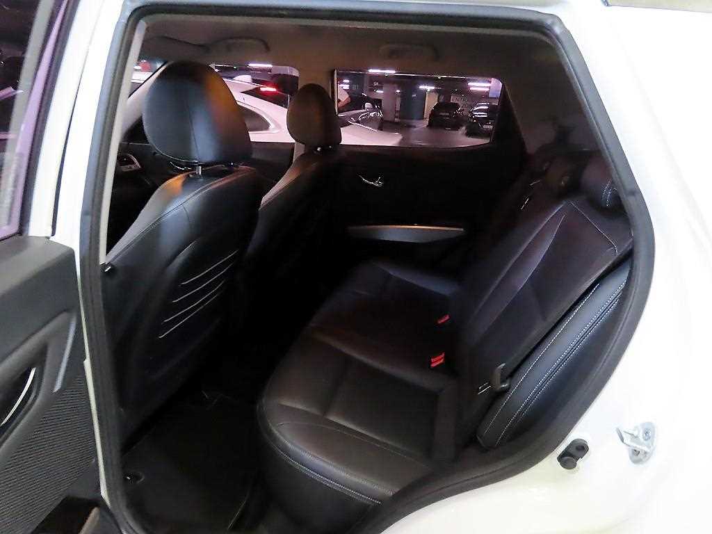 Ssangyong Tivoli - Vista 7