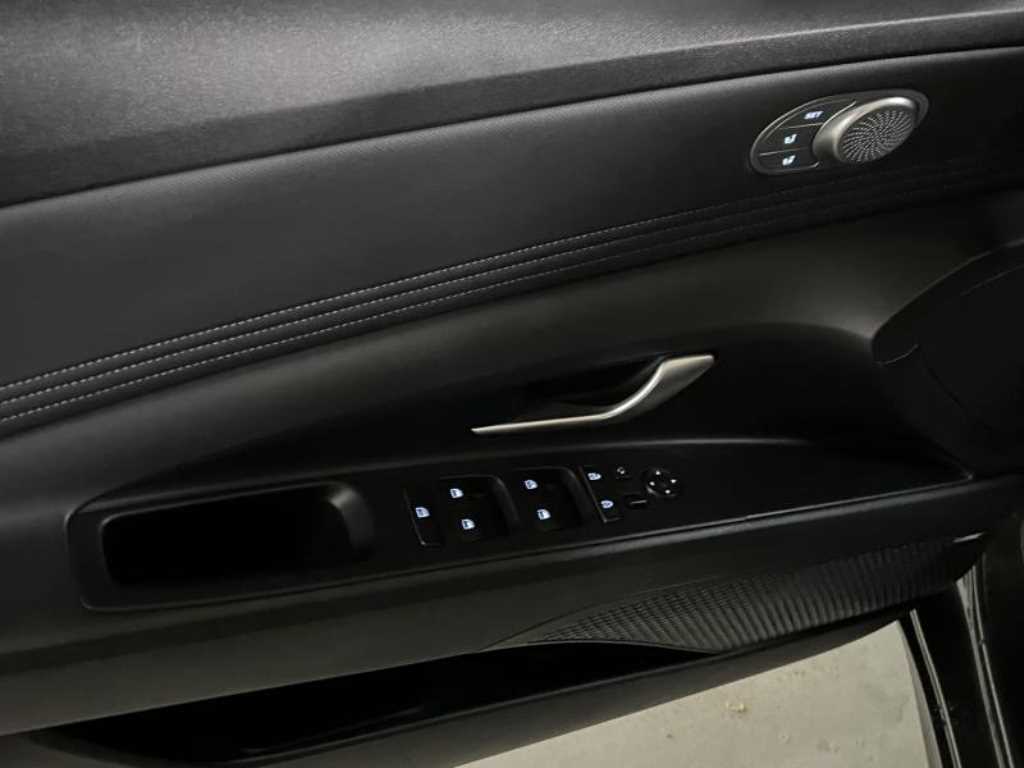 HYUNDAI Avante - Vista 11
