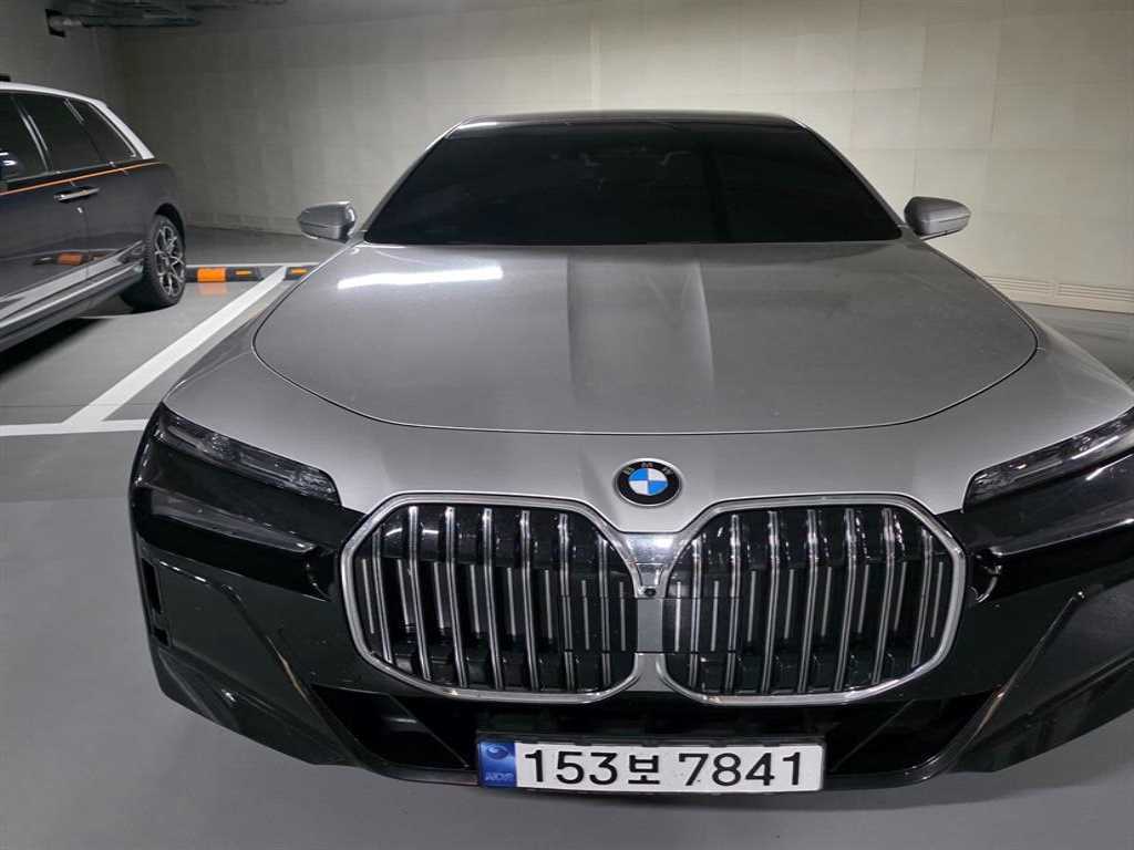 BMW 7 Series 2023 Negro - Importación desde Corea - HF Imports Iquique - Foto 1