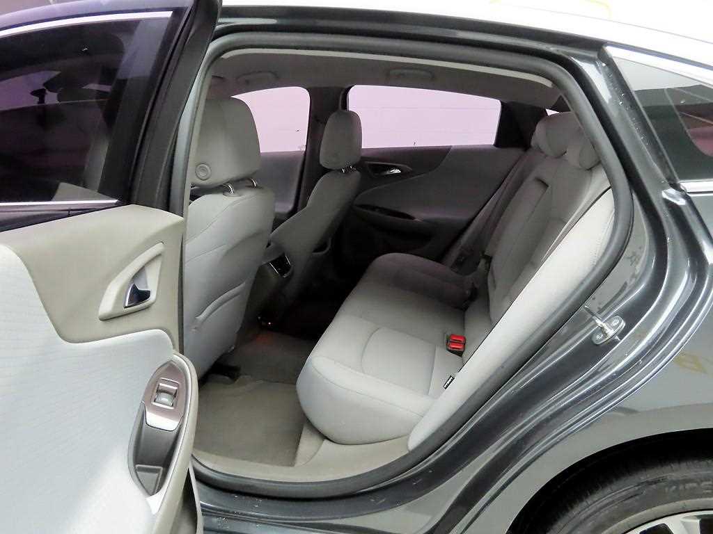 Chevrolet Malibu 2017 Gris - Importación desde Corea - HF Imports Iquique - Foto 14