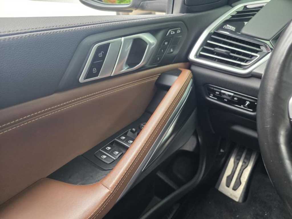BMW X6 - Vista 9