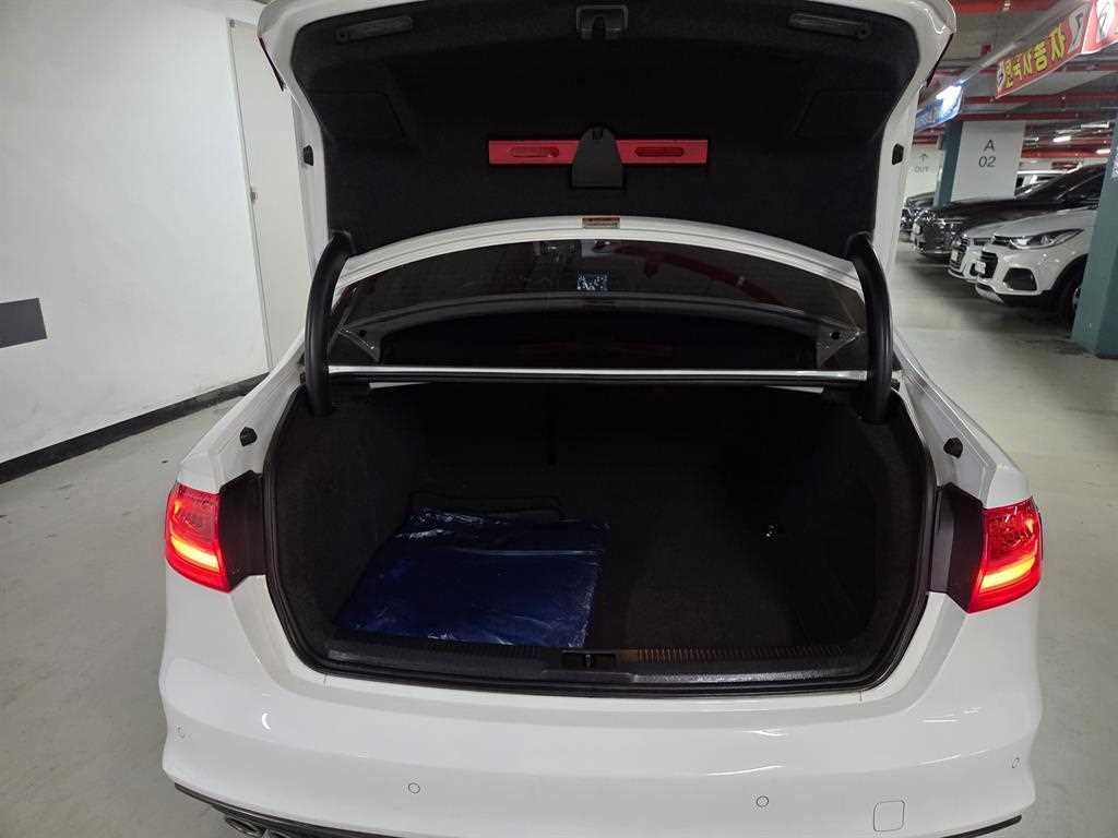 Audi A4 - Vista 5