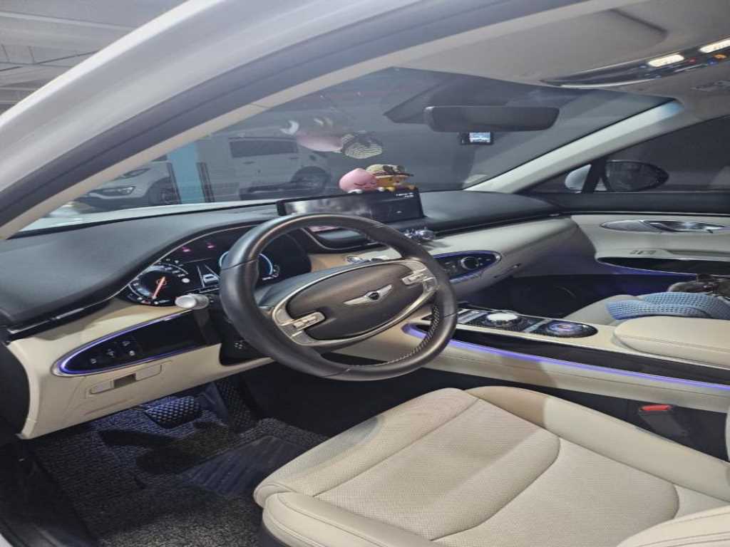Genesis GV70 - Vista 3