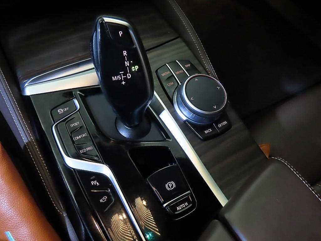 BMW 5 Series - Vista 12