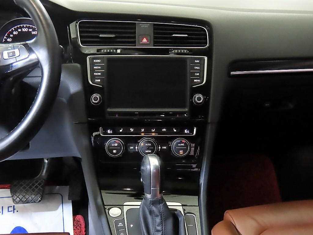 Volkswagen Golf - Vista 11