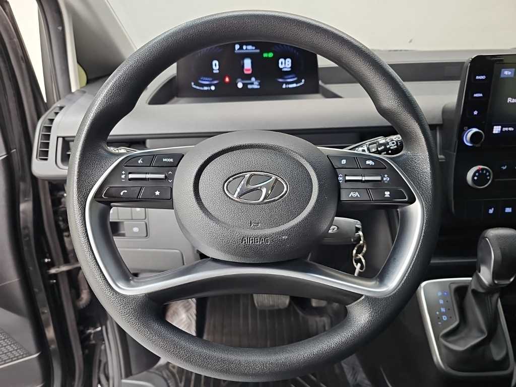 HYUNDAI Staria - Vista 9