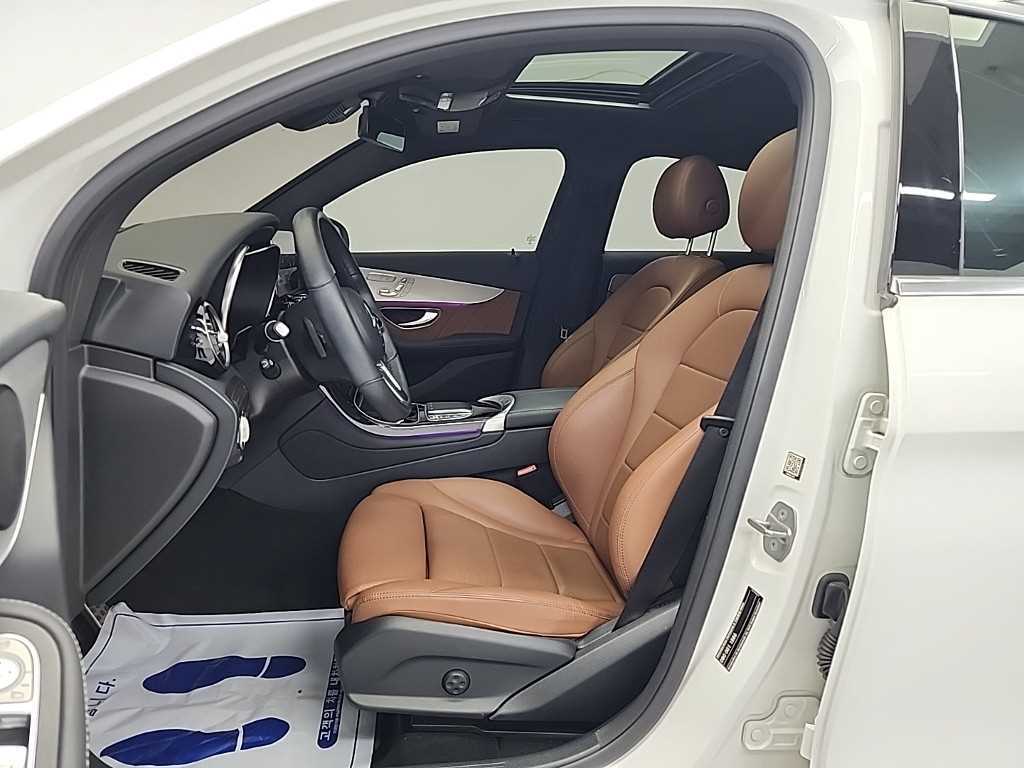 Mercedes Benz GLC Class - Vista 11