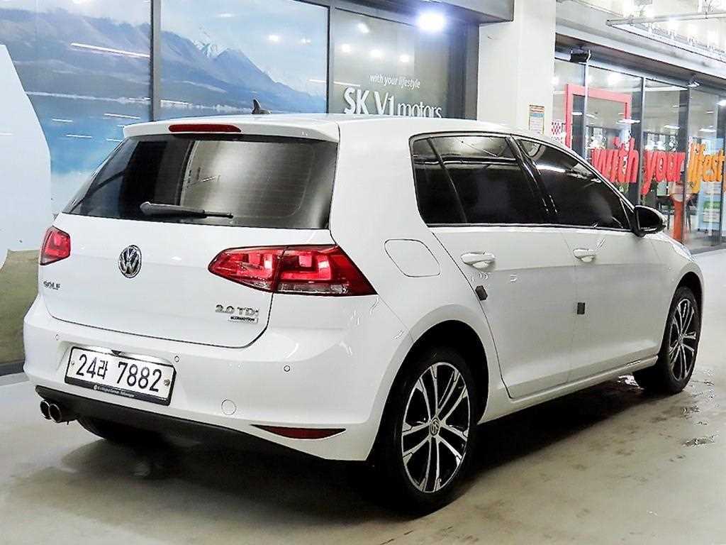 Volkswagen Golf - Vista 4