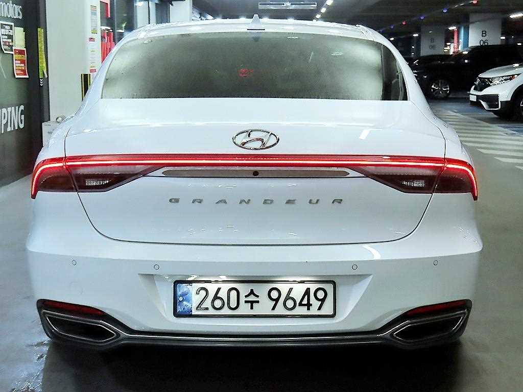 HYUNDAI Grandeur - Vista 5