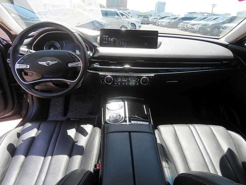 Genesis G80 - Vista 9