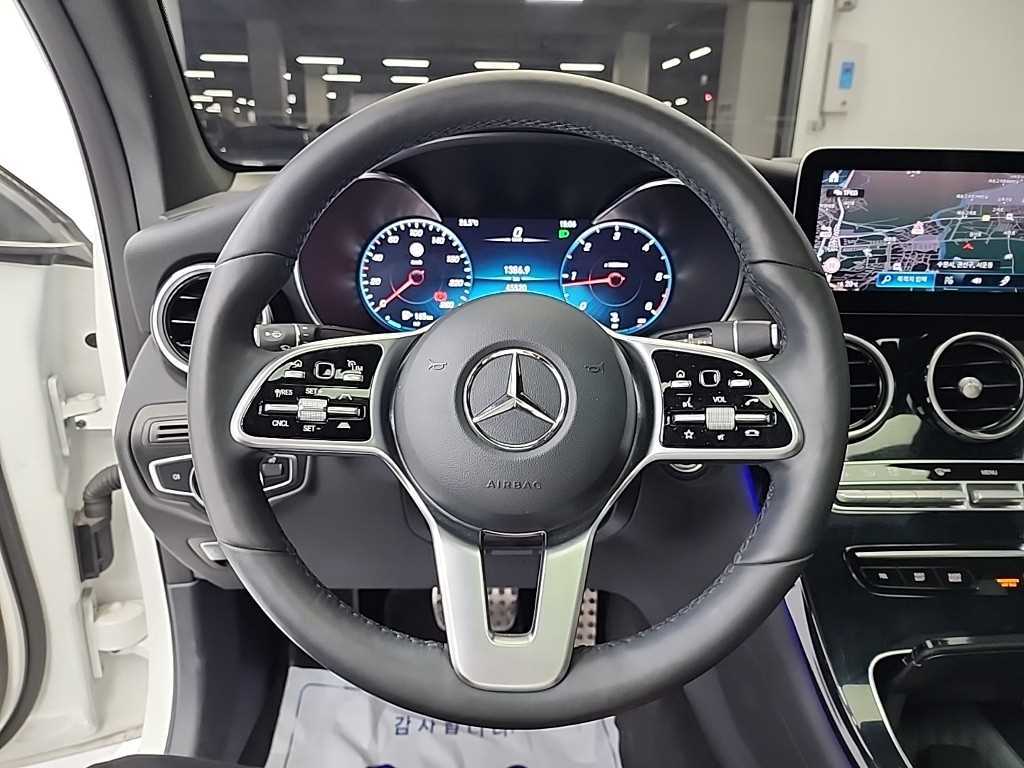 Mercedes Benz GLC Class - Vista 9