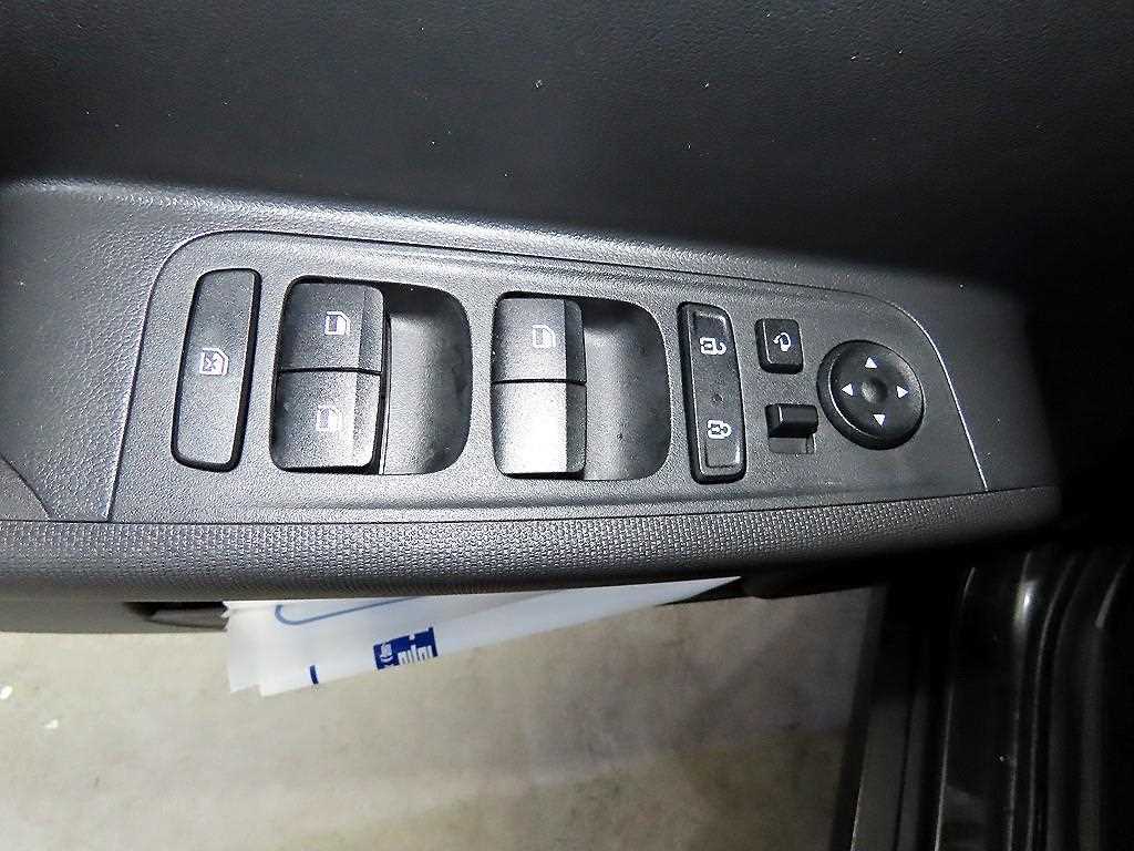 HYUNDAI Casper - Vista 12