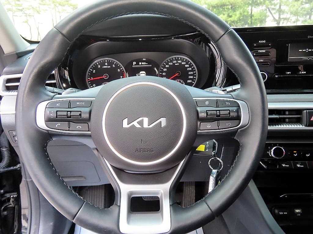 KIA K5 - Vista 8