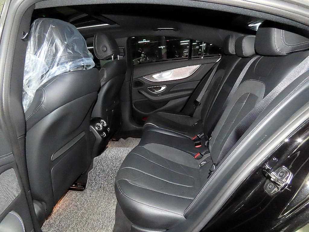 Mercedes Benz CLS Class - Vista 7