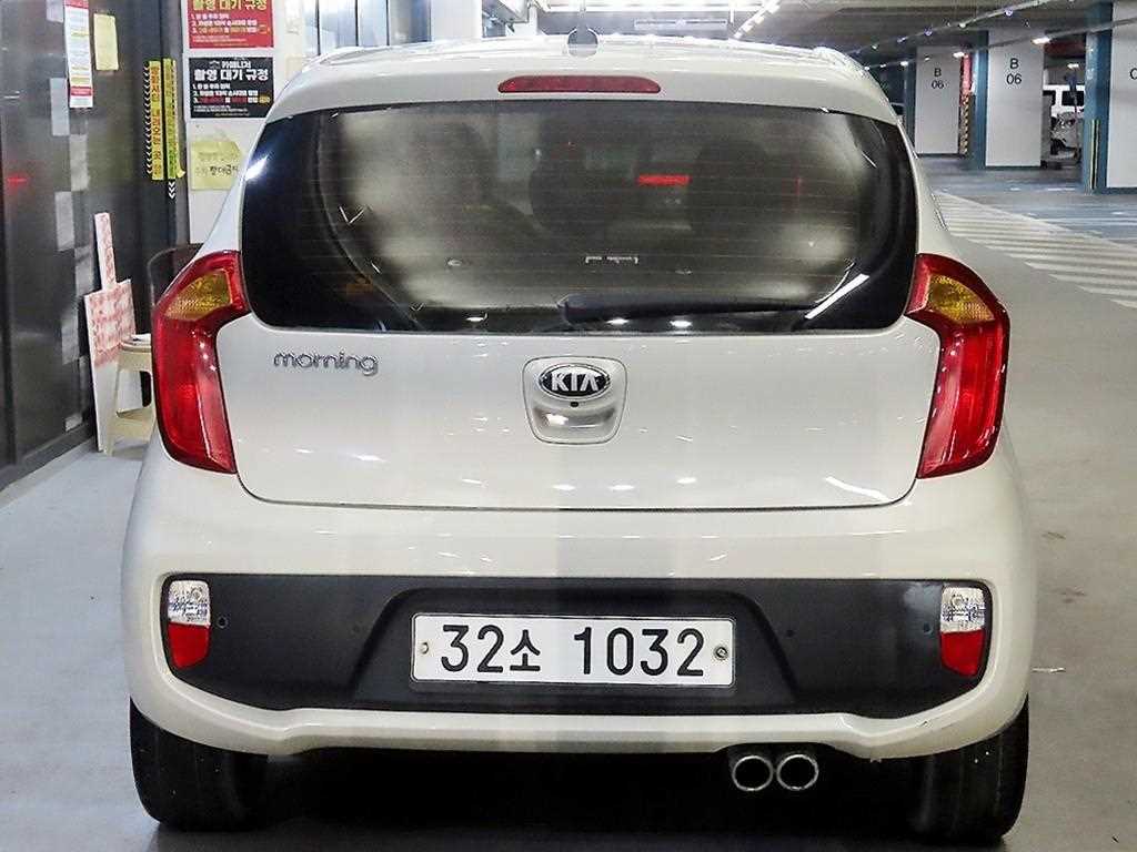 KIA Morning - Vista 5