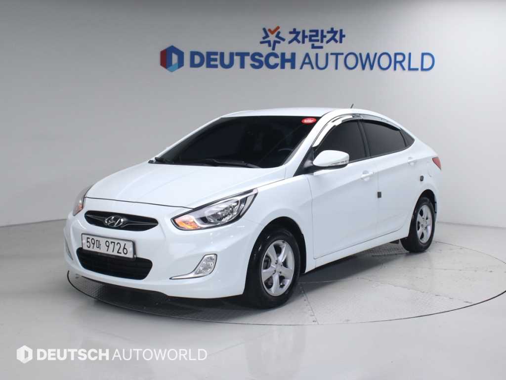 HYUNDAI Accent 2012 - Importación desde Corea - HF Imports Iquique - Foto 1