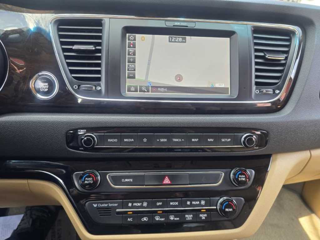 KIA Carnival 2019 Blanco - Importación desde Corea - HF Imports Iquique - Foto 17