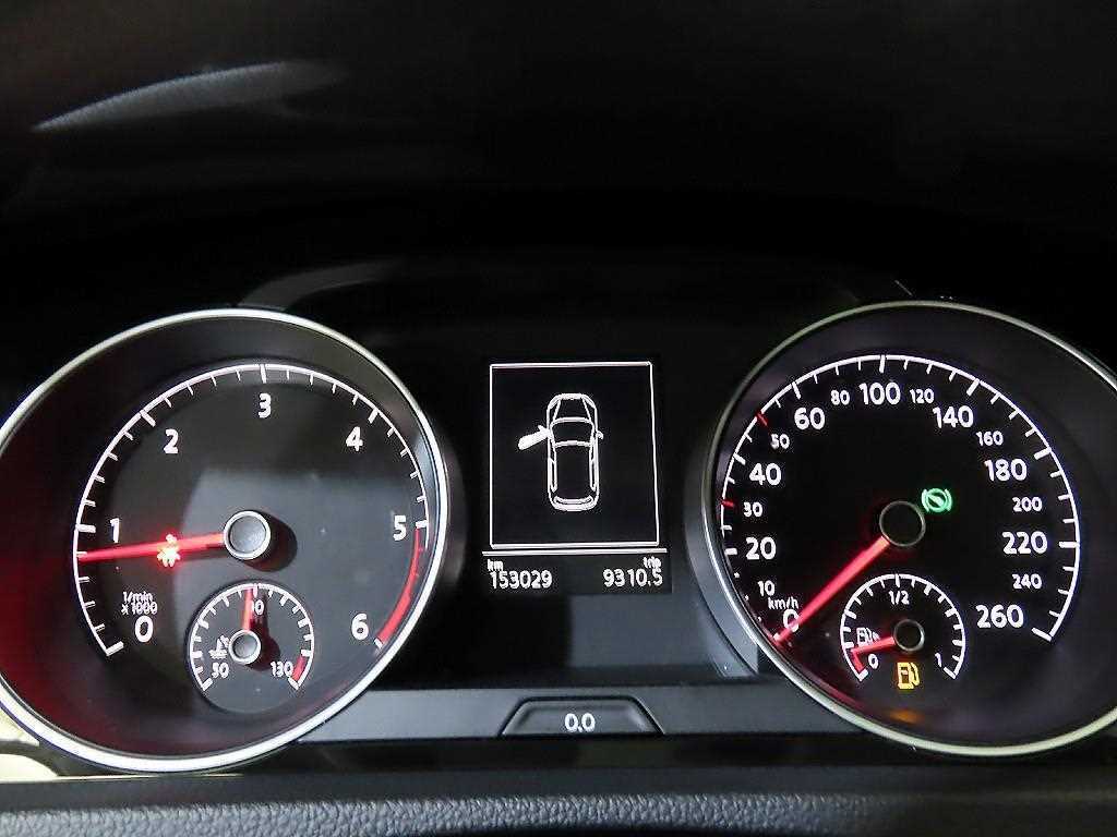 Volkswagen Golf - Vista 9