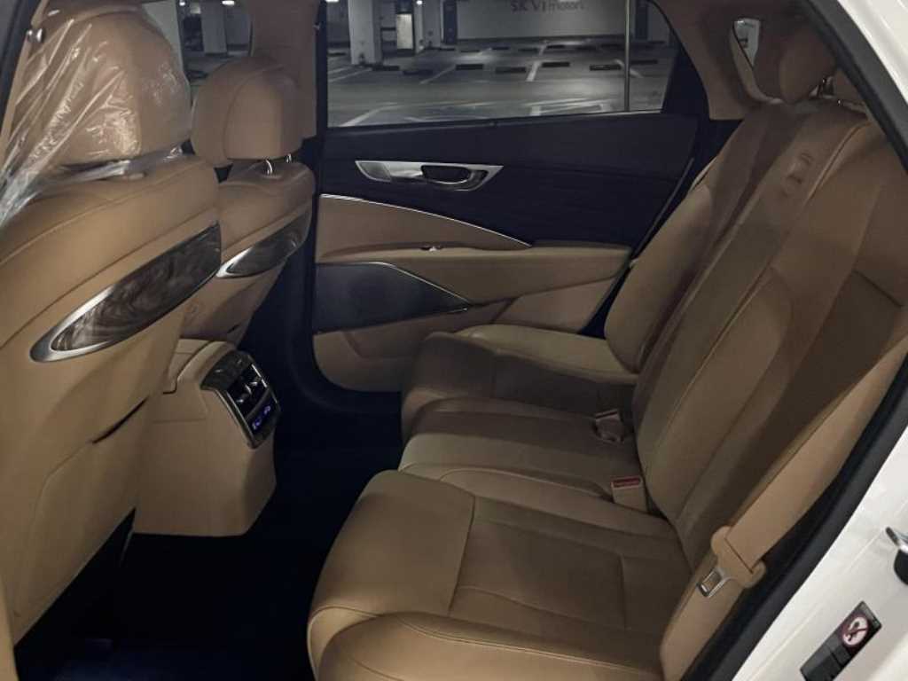 KIA K9 - Vista 8