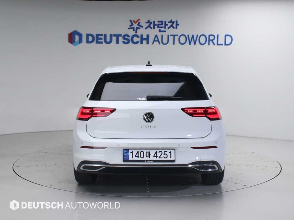 Volkswagen Golf - Vista 4