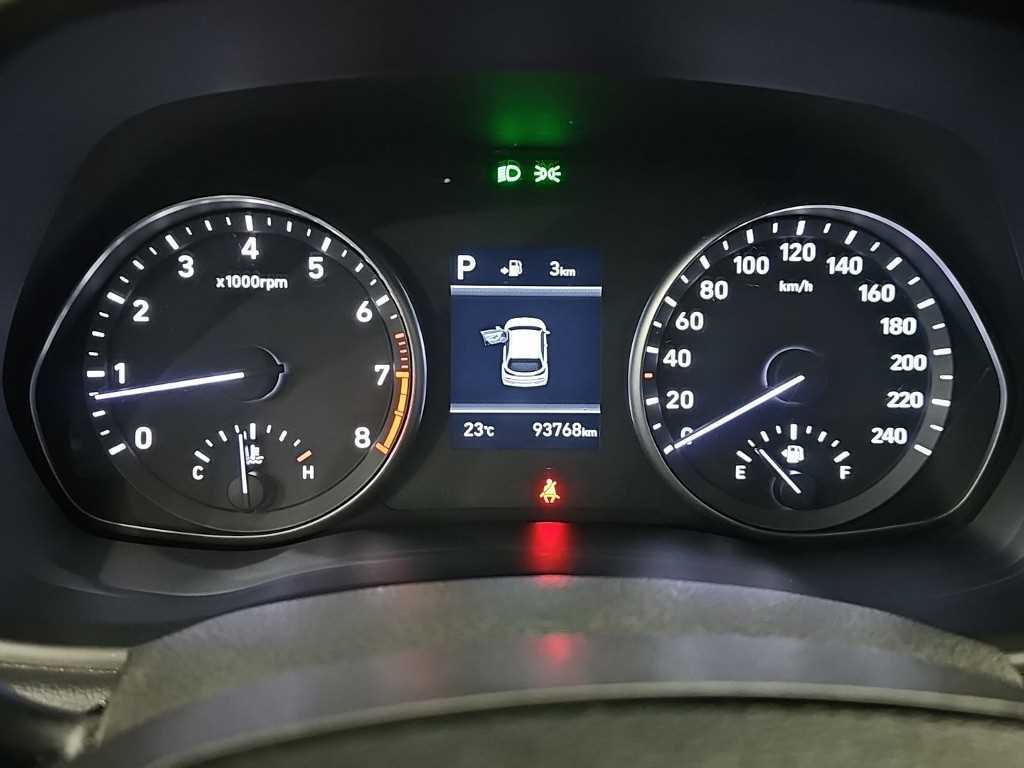 HYUNDAI i30 - Vista 6