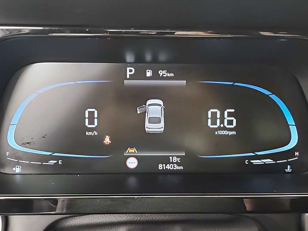 HYUNDAI Avante - Vista 6