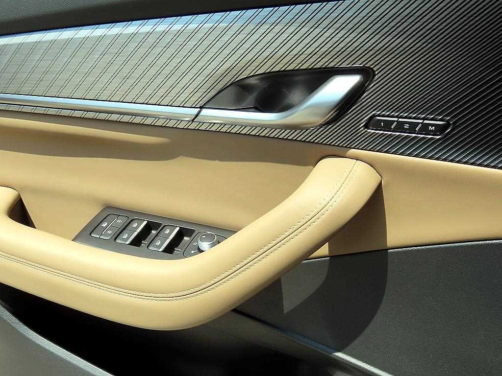 SAMSUNG Grand Koleos - Vista 12