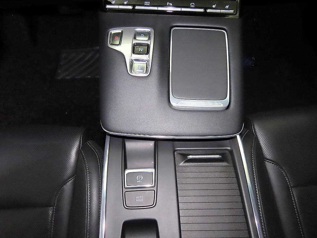 HYUNDAI Grandeur - Vista 12