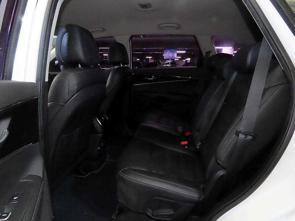 KIA Sorento - Vista 7