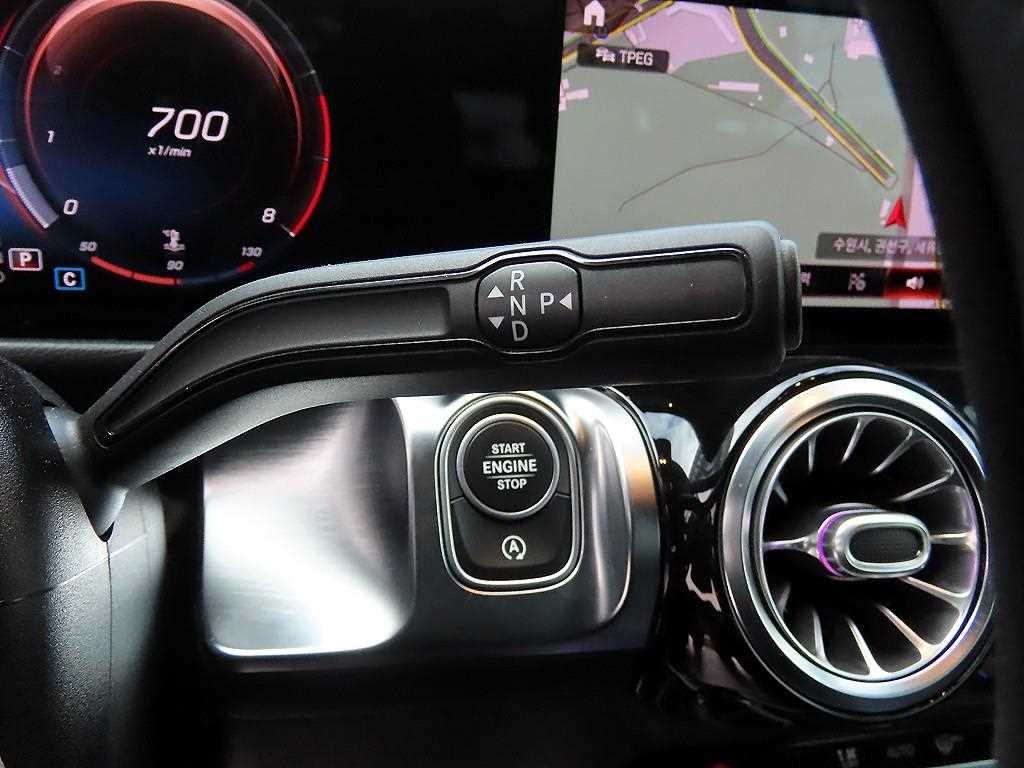 Mercedes Benz GLB Class - Vista 10