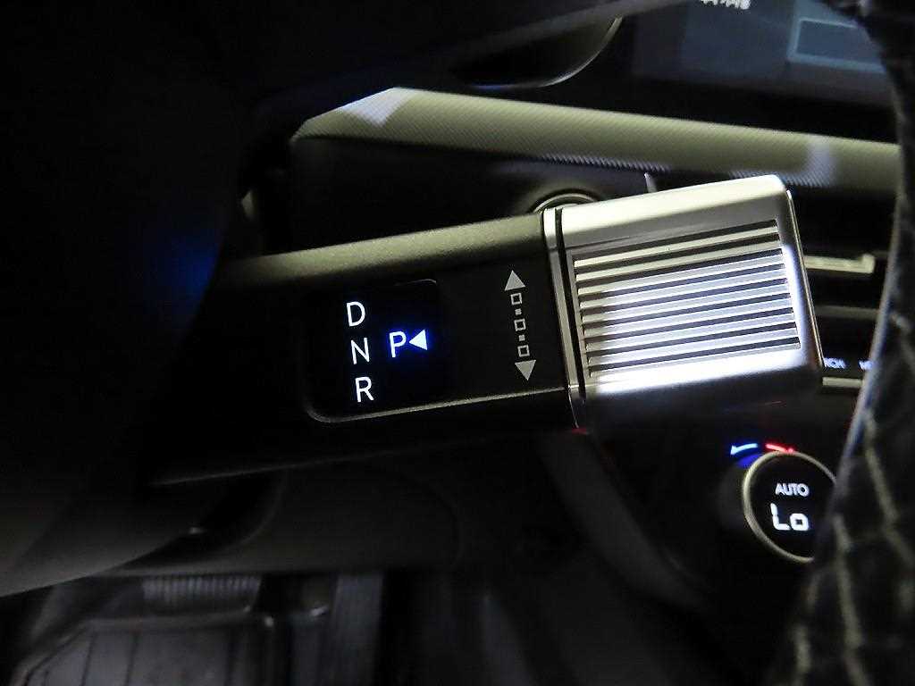 HYUNDAI Sonata - Vista 11