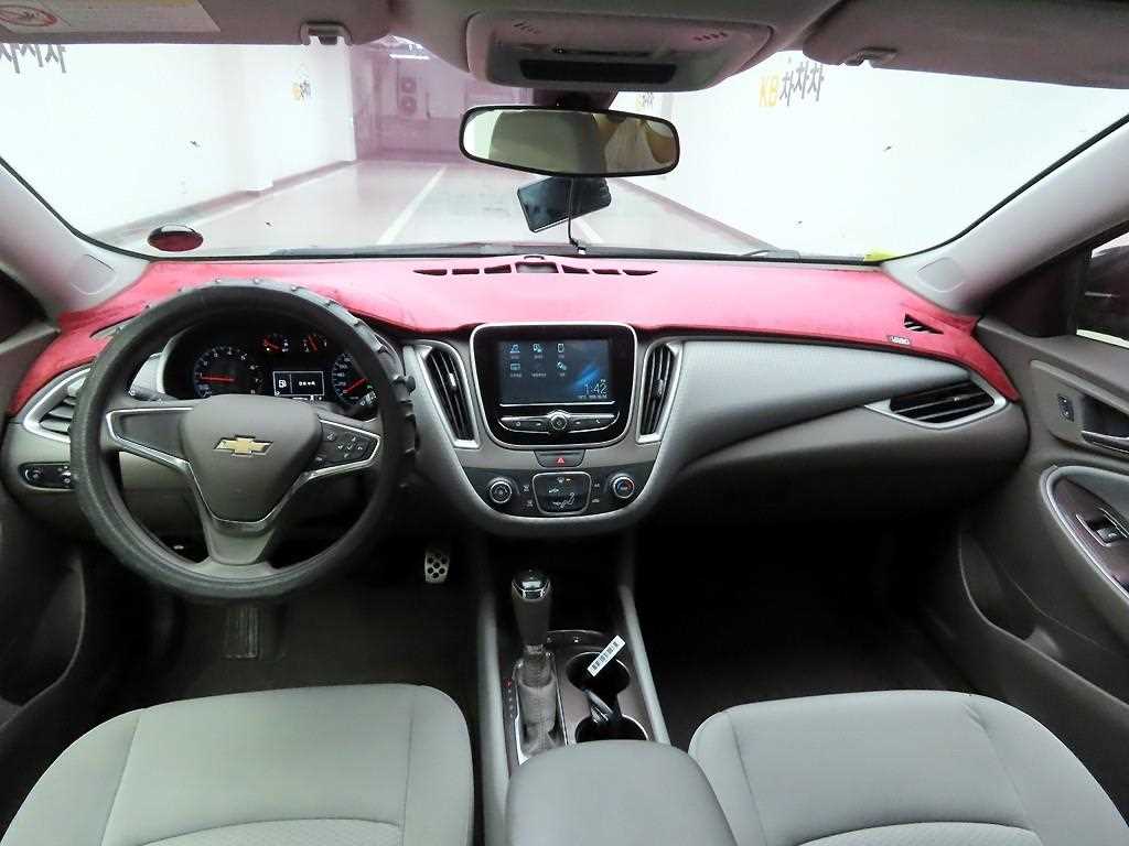 Chevrolet Malibu - Vista 6
