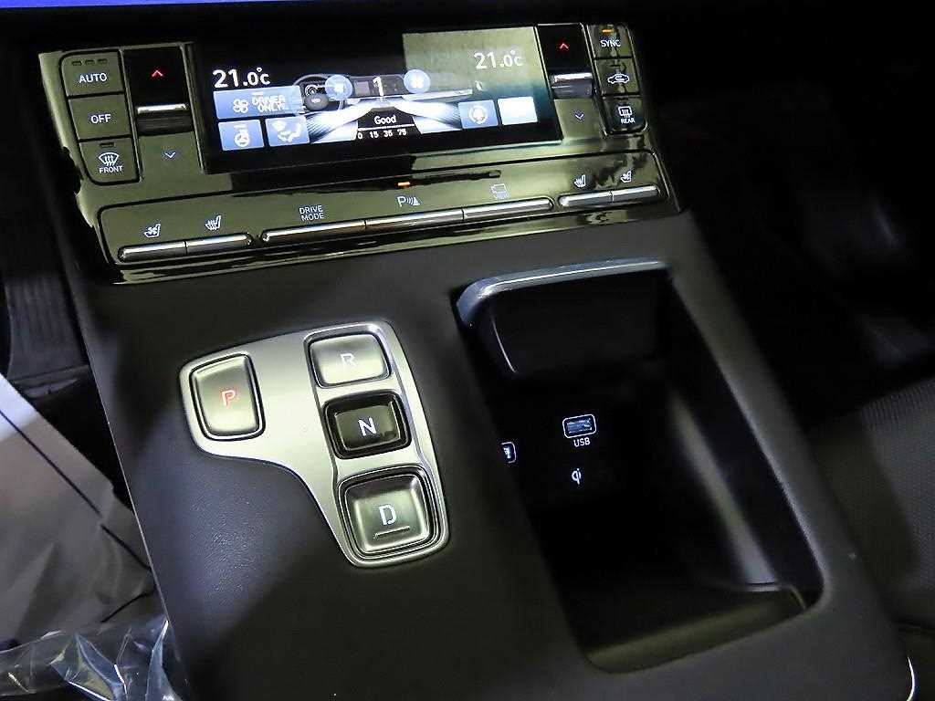 HYUNDAI Grandeur - Vista 12