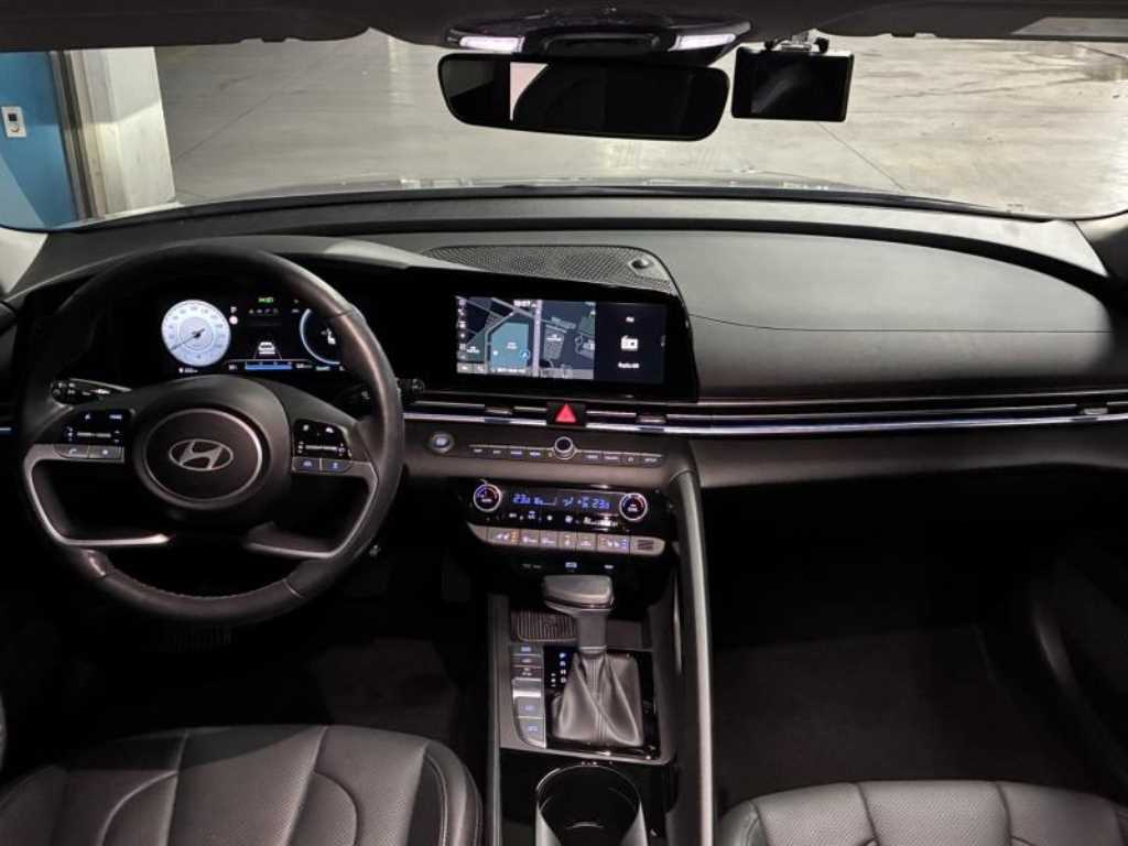 HYUNDAI Avante - Vista 6