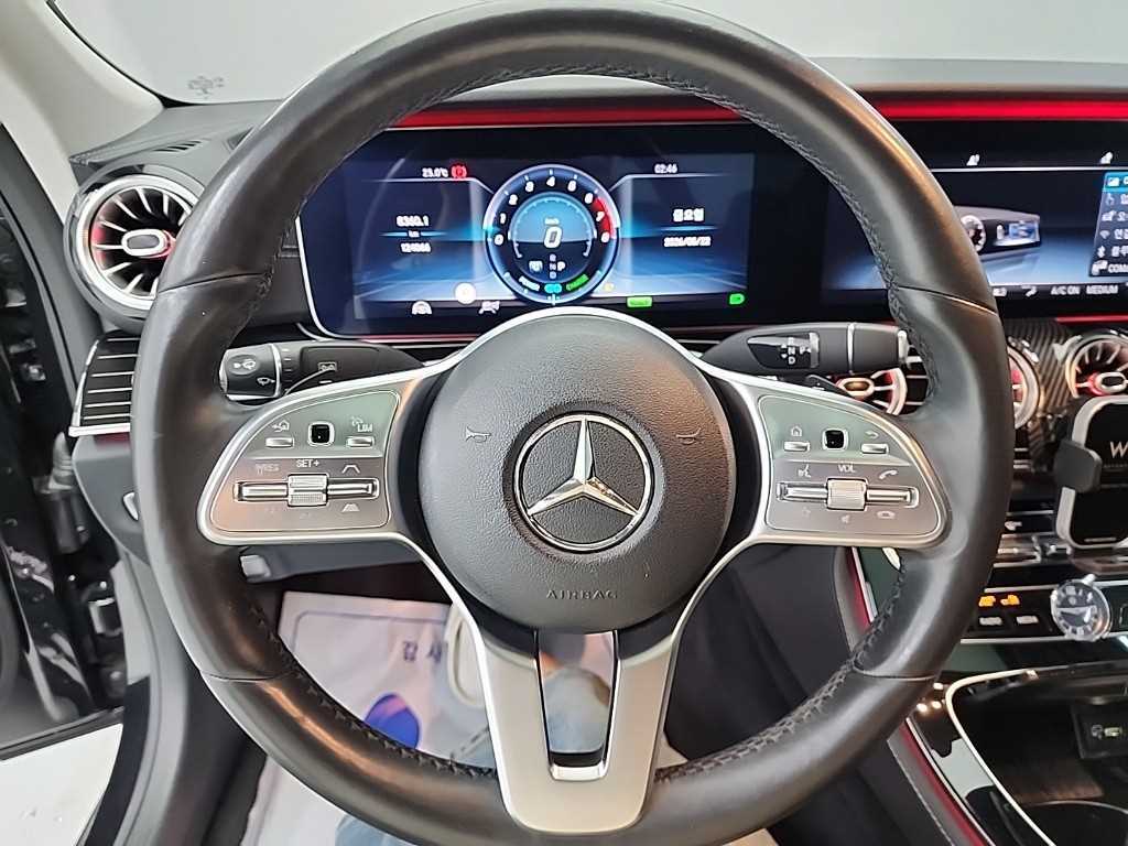 Mercedes Benz CLS Class - Vista 9