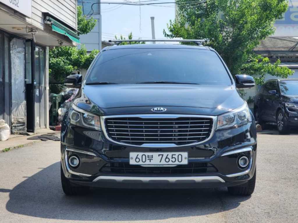 KIA Carnival - Vista 3