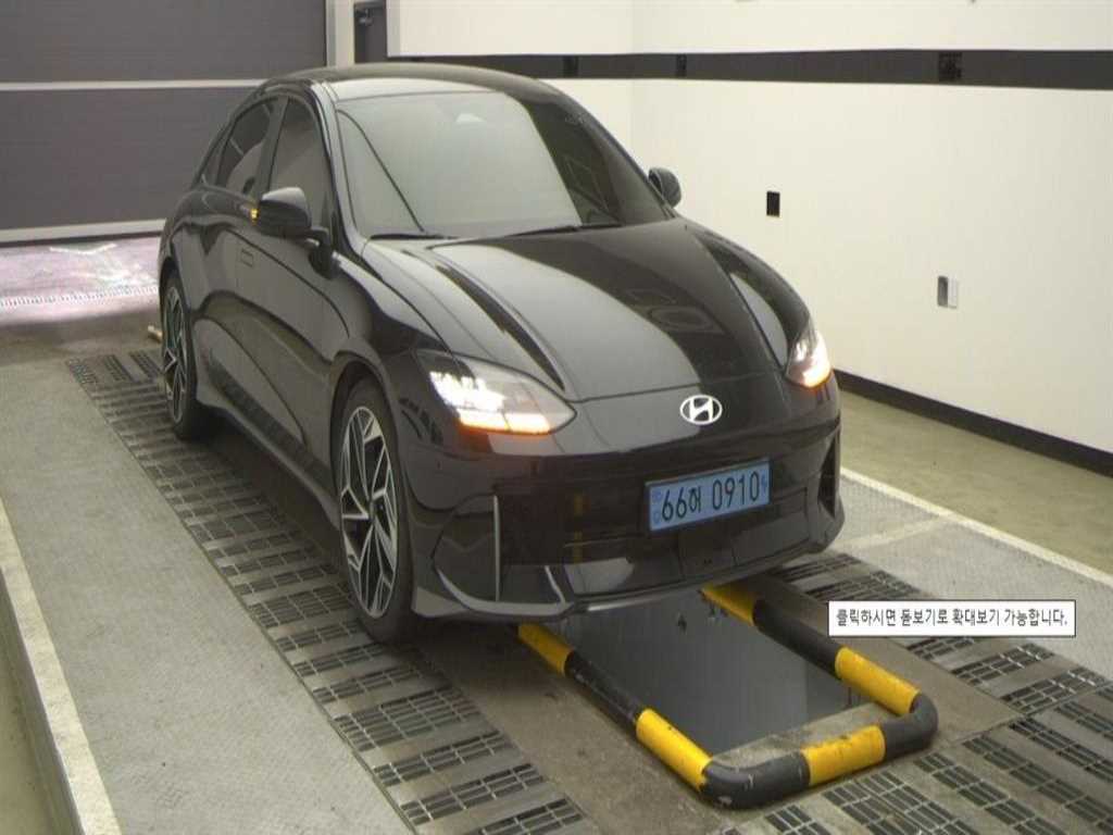 HYUNDAI Ioniq 6 - Vista 8