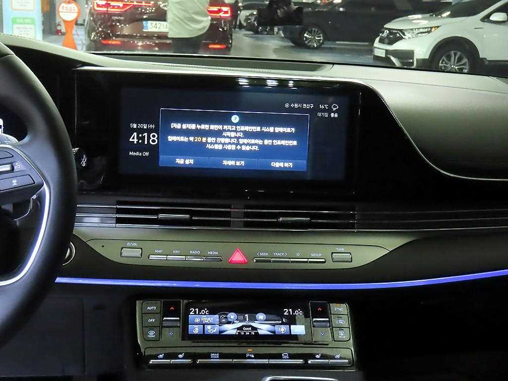 HYUNDAI Grandeur - Vista 11