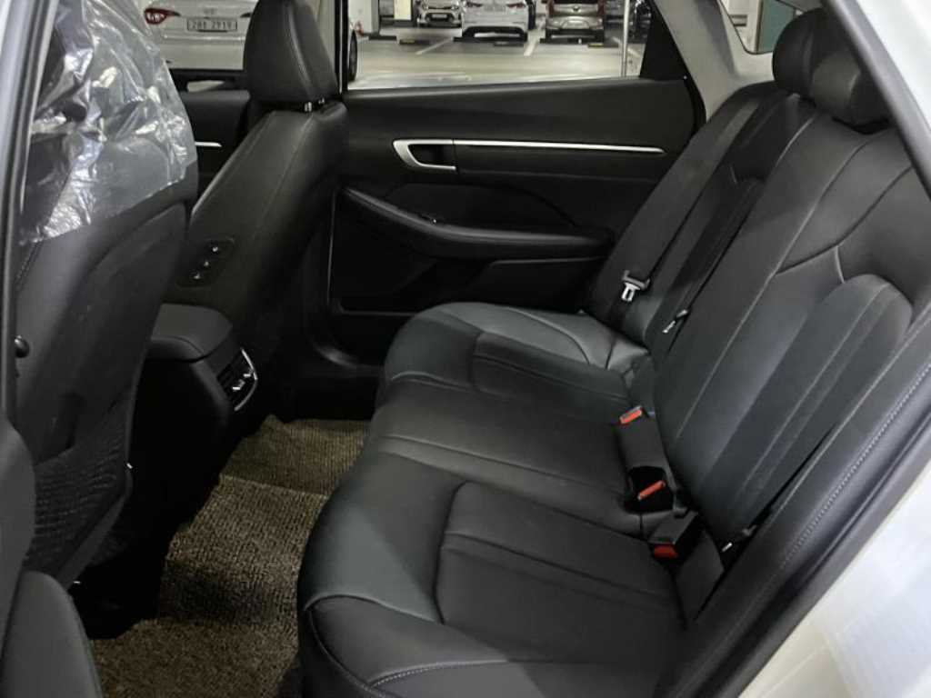 HYUNDAI Sonata - Vista 7
