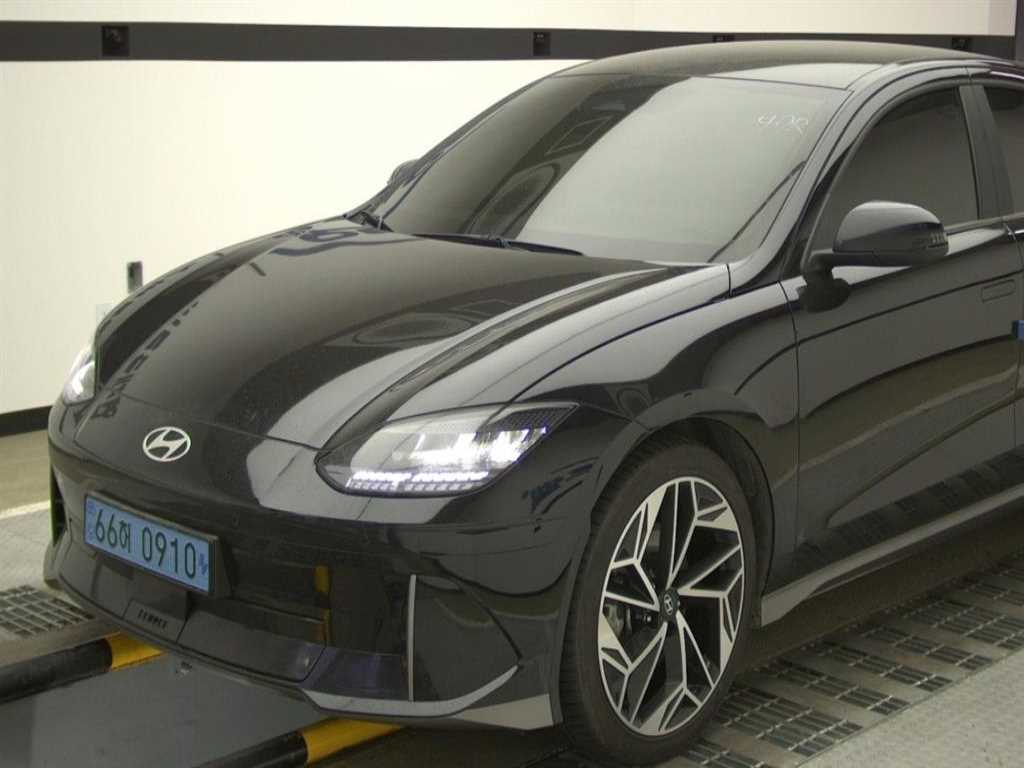 HYUNDAI Ioniq 6 - Vista 2