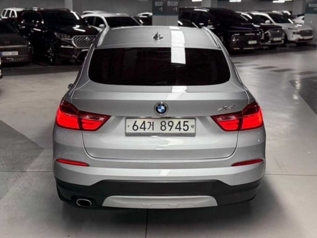 BMW X4 - Vista 4