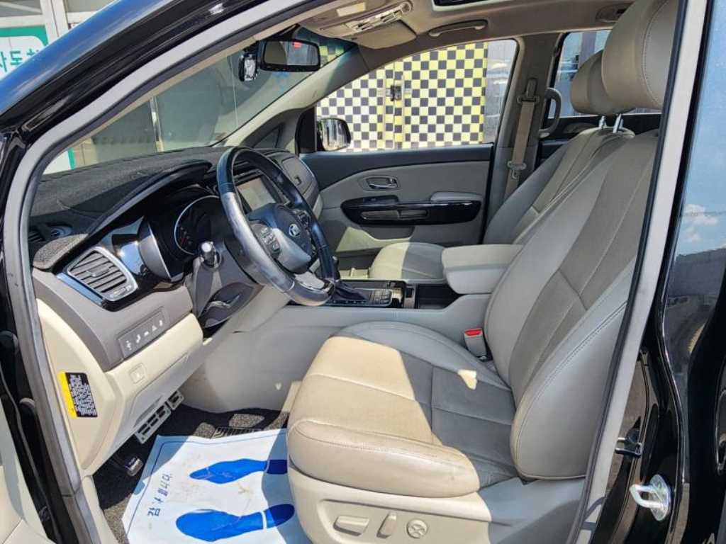 KIA Carnival 2015 Negro - Importación desde Corea - HF Imports Iquique - Foto 18
