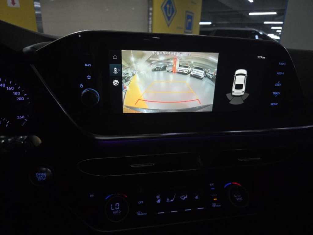 HYUNDAI Sonata - Vista 8