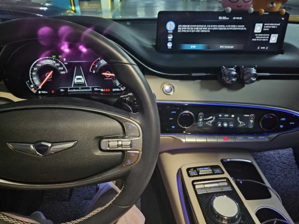 Genesis GV70 - Vista 8