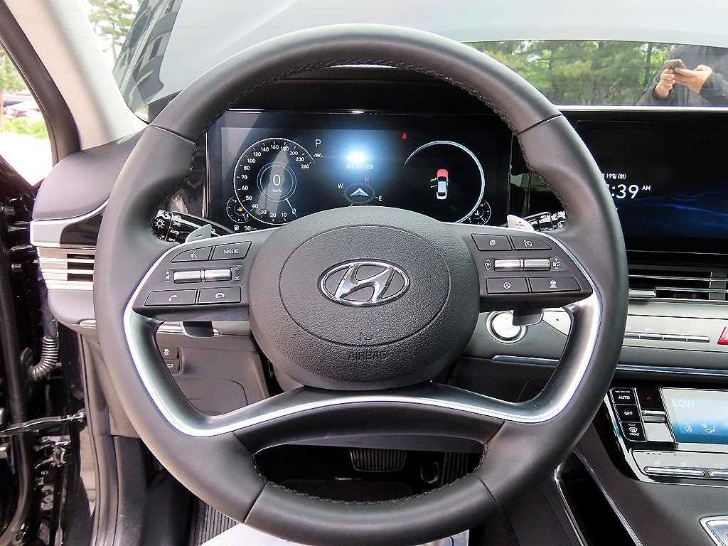 HYUNDAI Grandeur - Vista 8