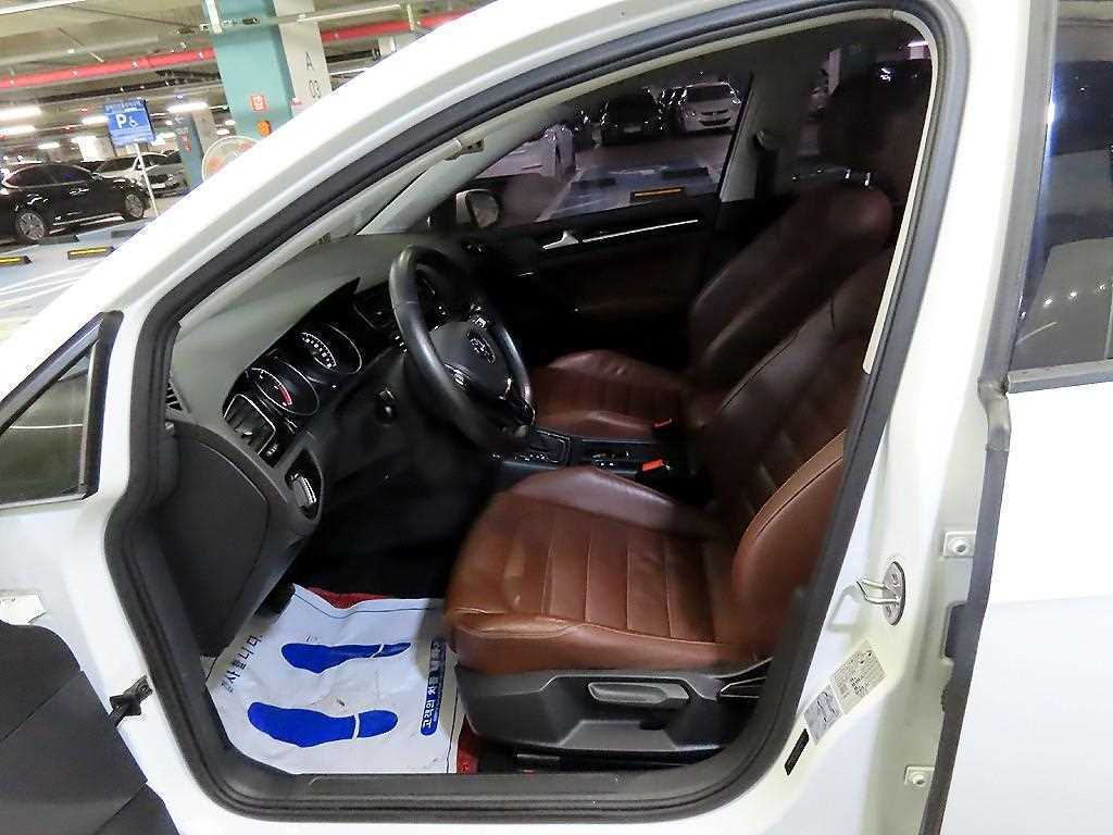 Volkswagen Golf - Vista 6