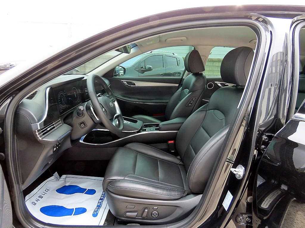 HYUNDAI Grandeur - Vista 5