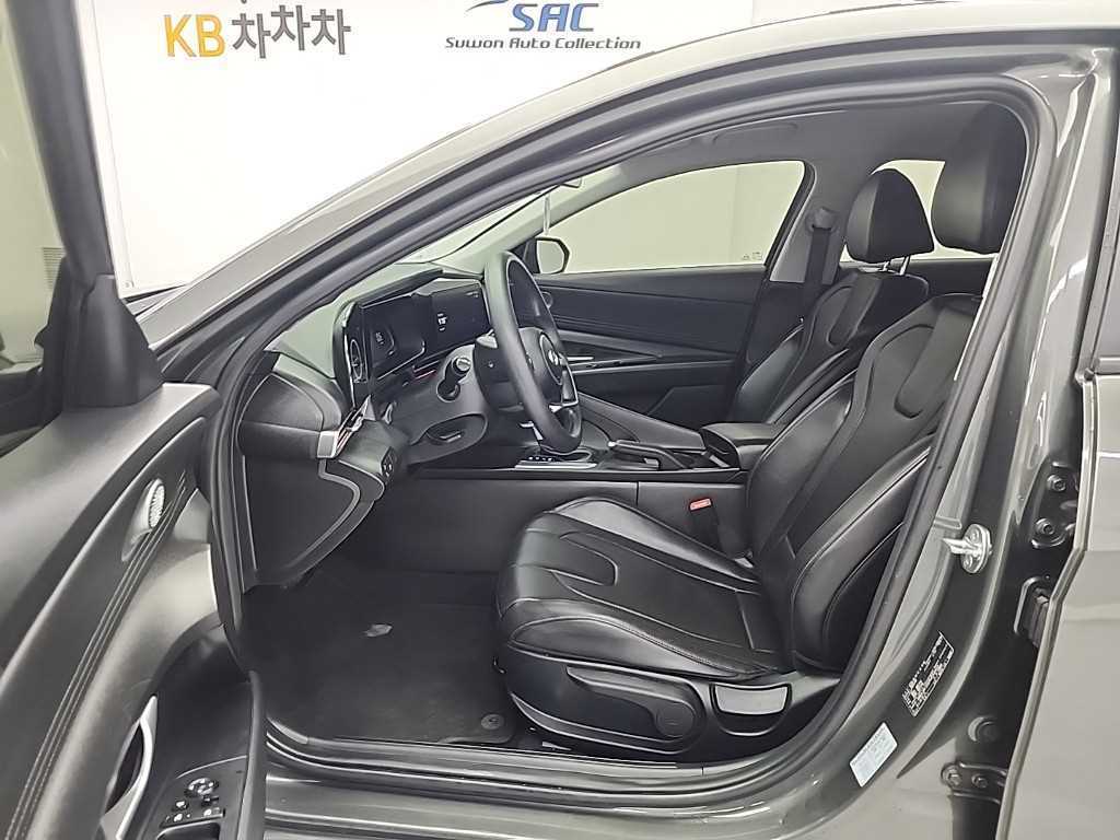 HYUNDAI Avante - Vista 11