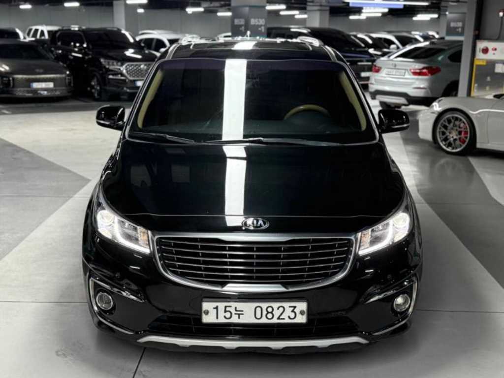KIA Carnival - Vista 2