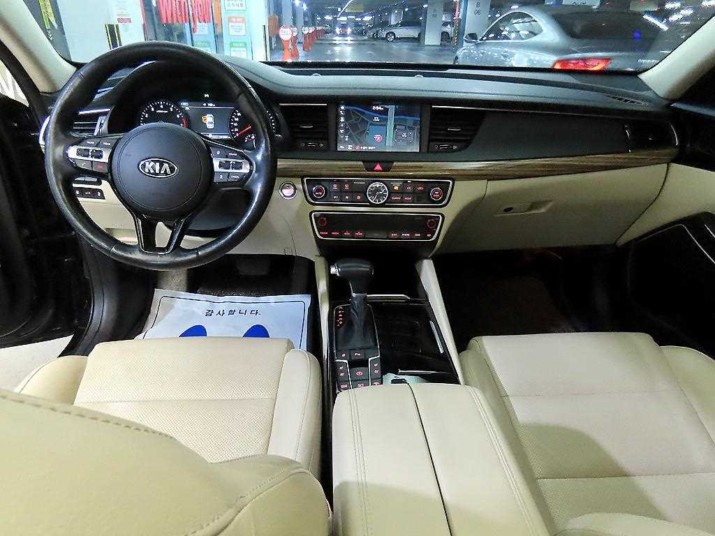 KIA K7 - Vista 10